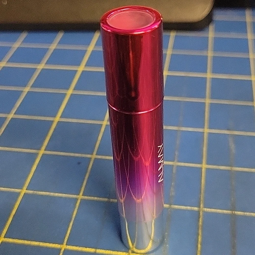 Almay Color & Care Lip Oil-in-Stick 2.5g New Sealed Tube